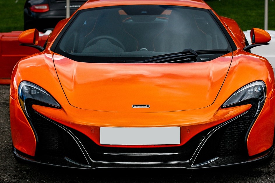 McLaren 650S in orange