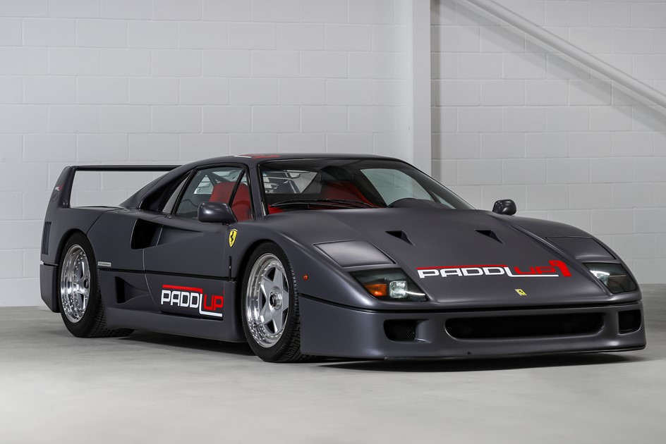 The Yiannimize wrapped grey PaddlUp Ferrari F40 in a studio