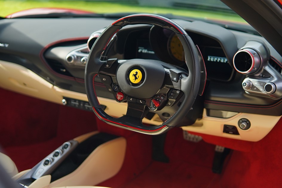 Paddlup Ferrari F8 Tributo Internal 3