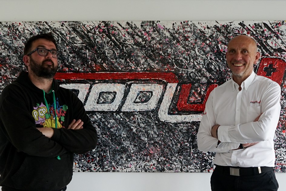 PaddlUp CEO Tim Mayneord and PopBangColour (Ian Cook) in The Gallery 