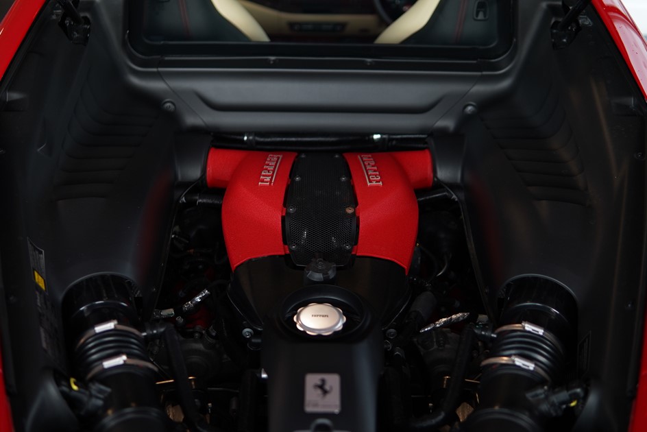 Paddlup Ferrari F8 Tributo Internal 24