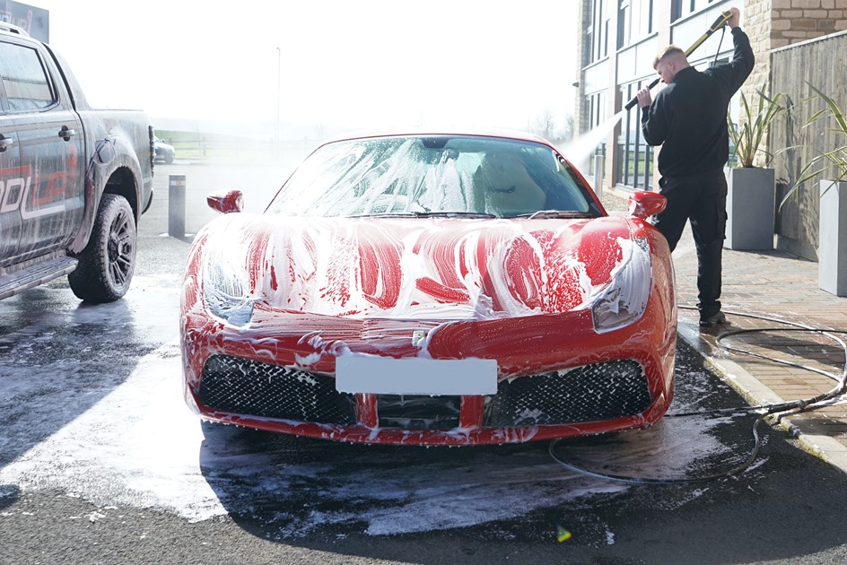 Wash Ferrari
